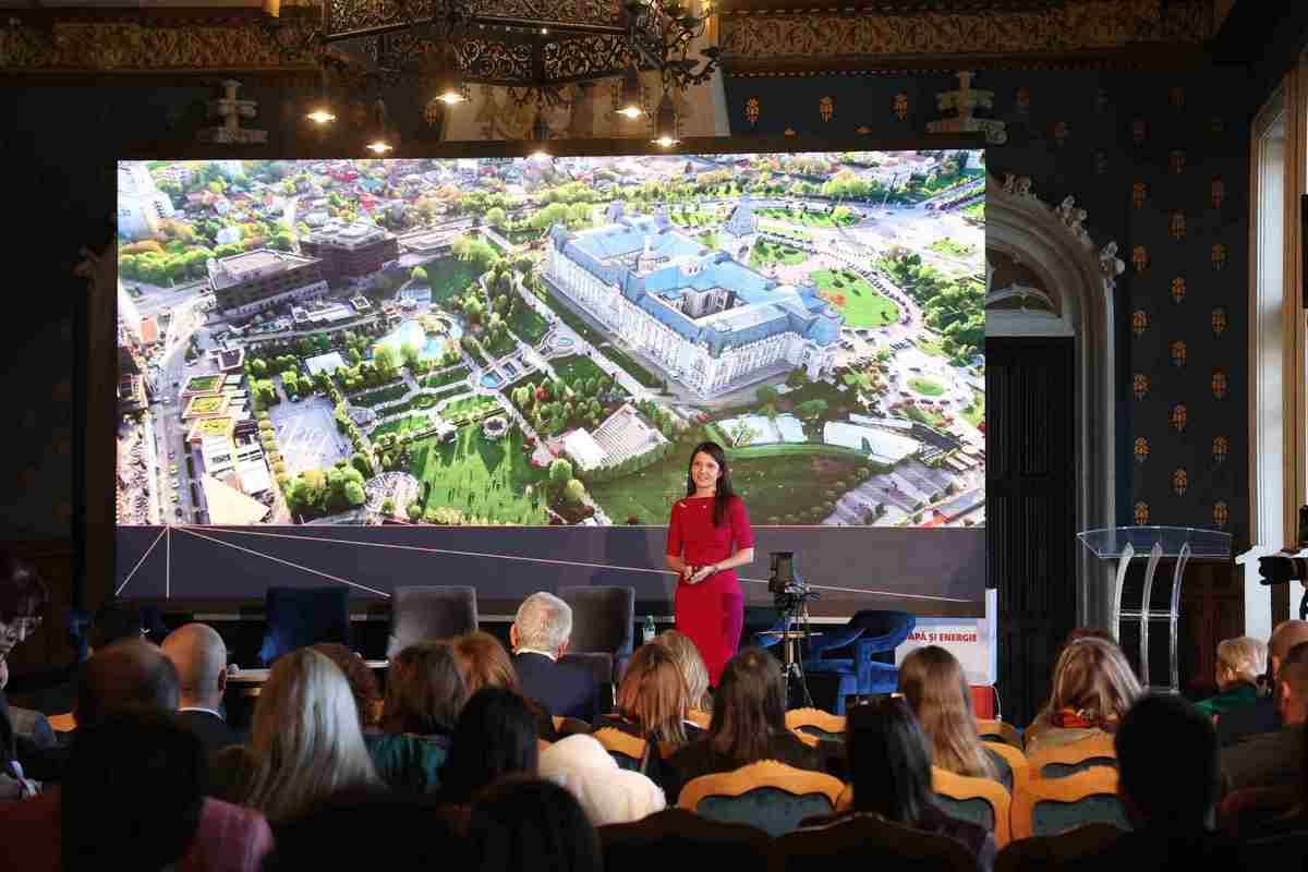 Raluca_Munteanu_Director_de_Dezvoltare_IULIUS