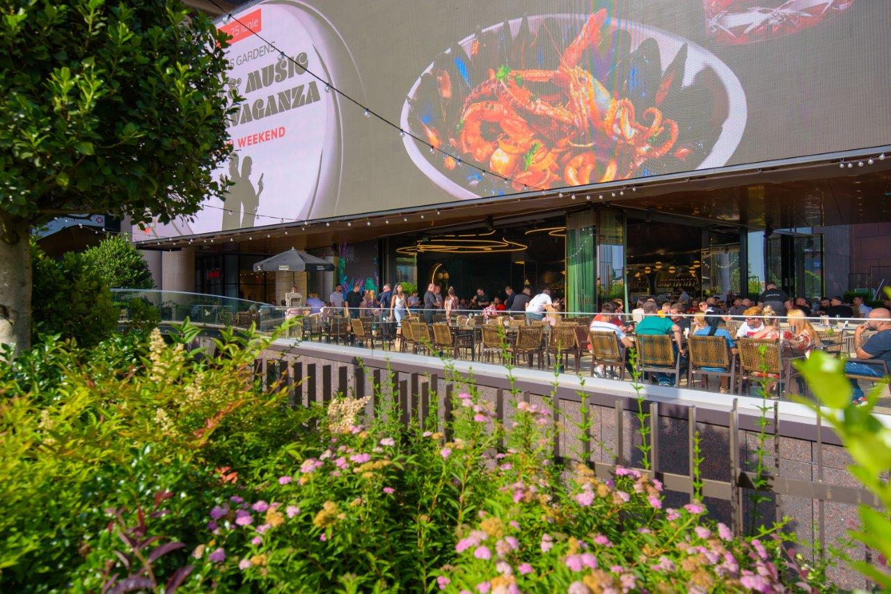 Iulius Town Timisoara Taverna Racilor 1  