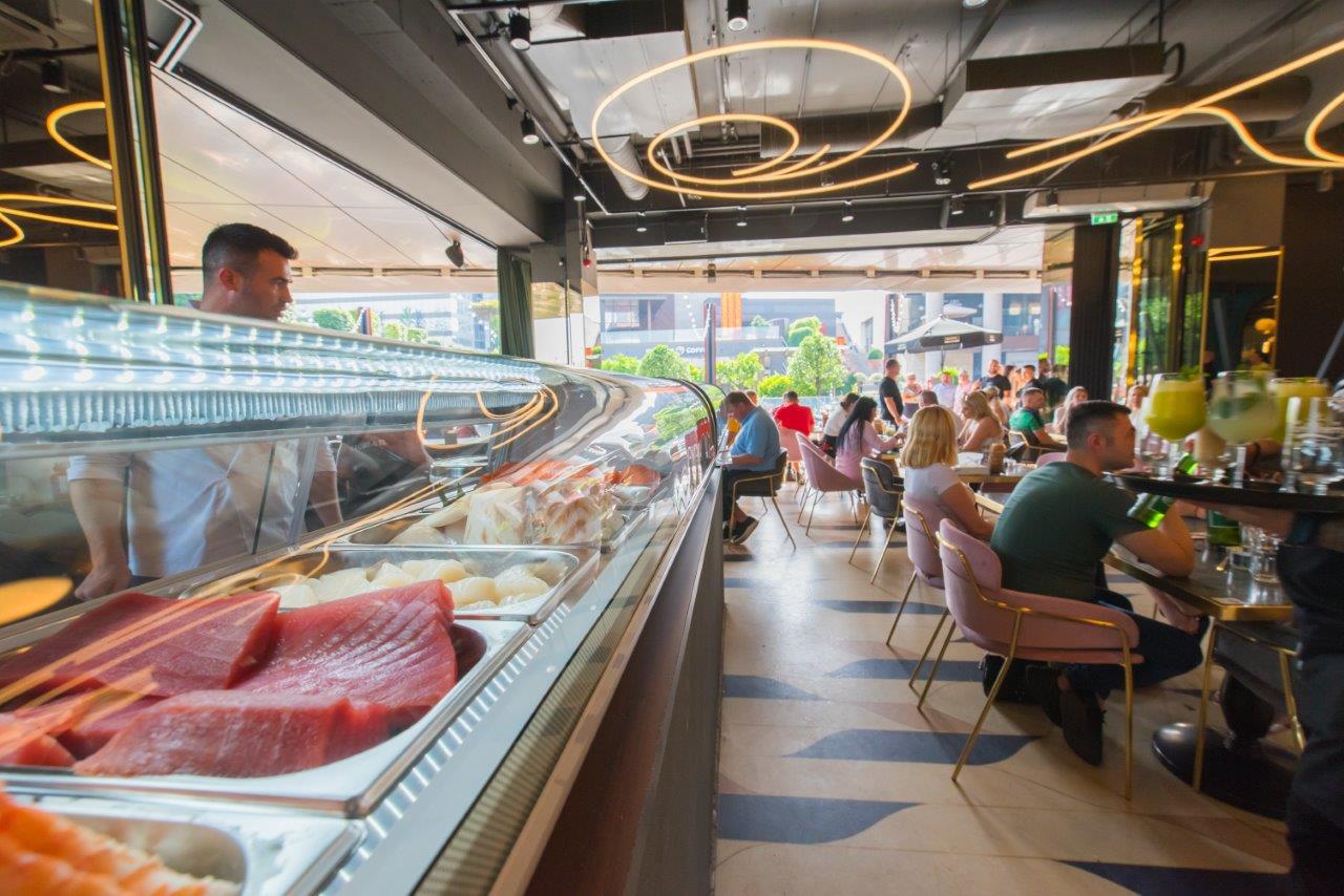 Iulius_Town_Timisoara_Taverna_Racilor_2_