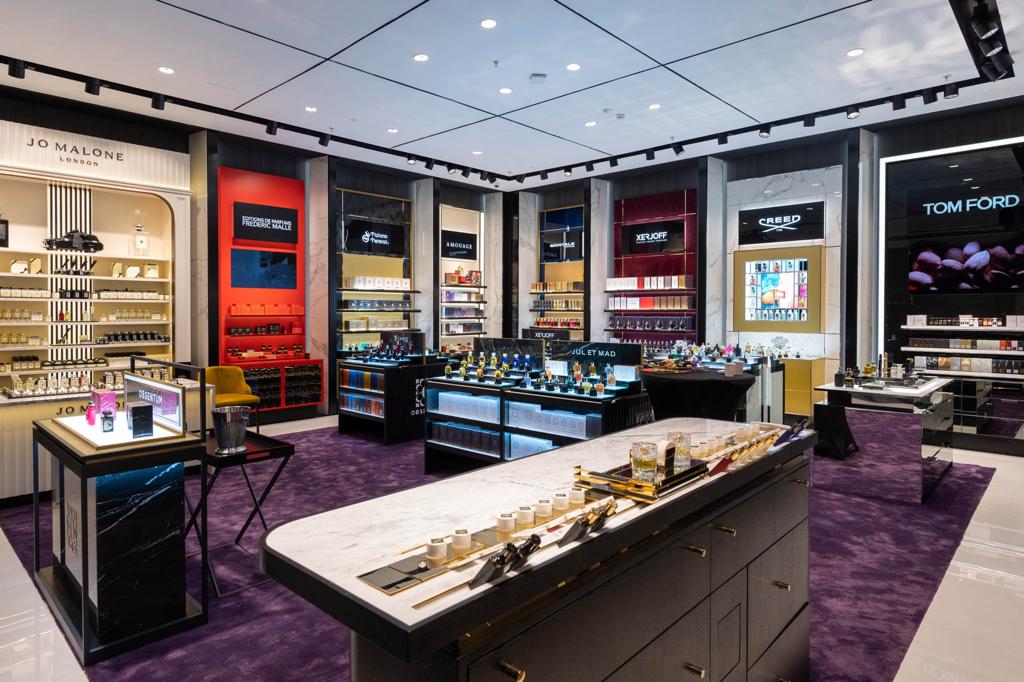 Obsentum Iulius Town 01 