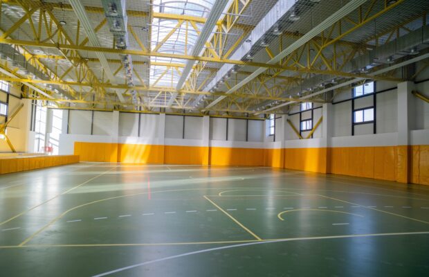 sala_de_sport_noua_la_o_scoala_din_timisoara1_620x400-1