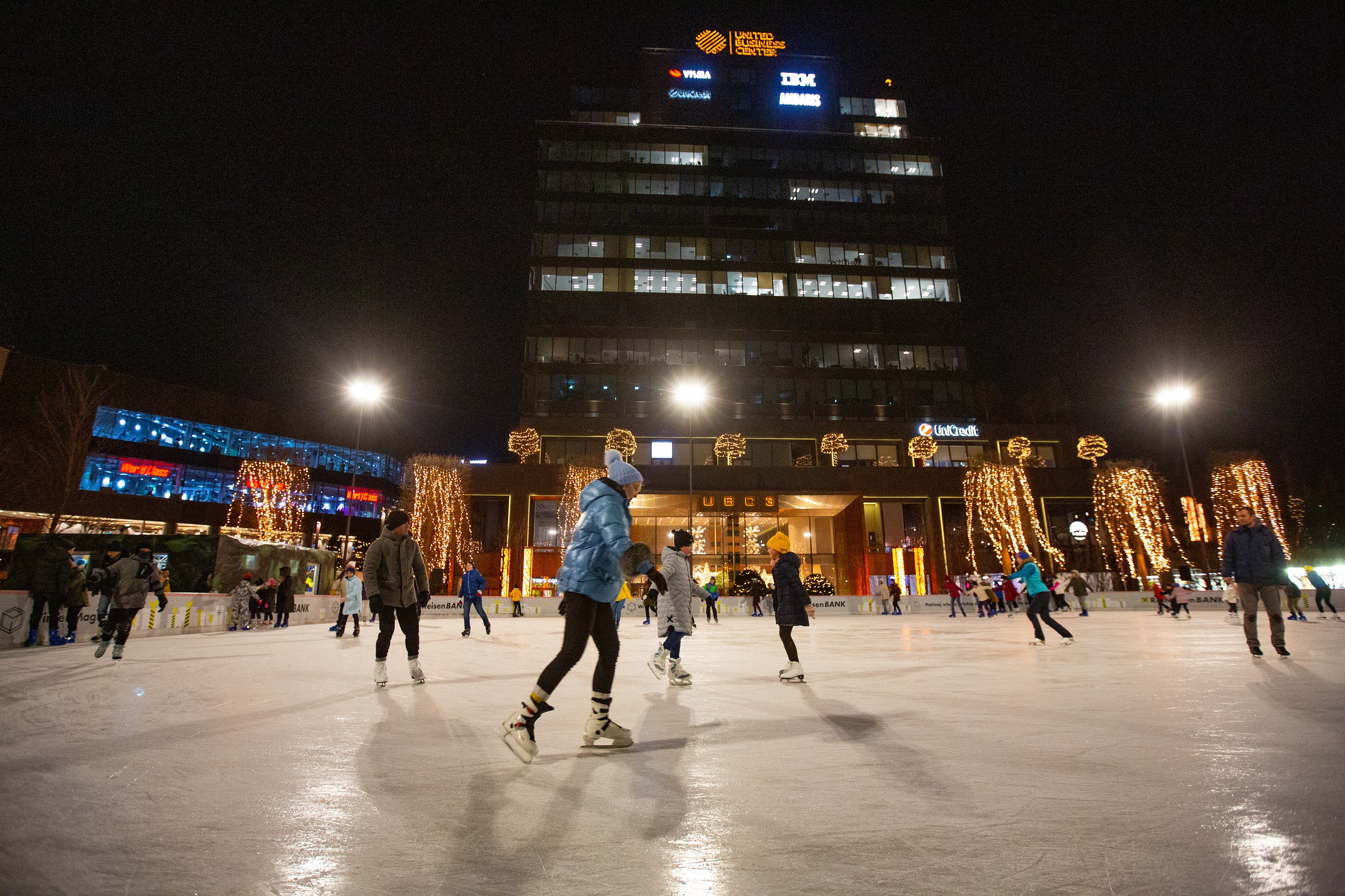 Iulius Town Timisoara patinoar 