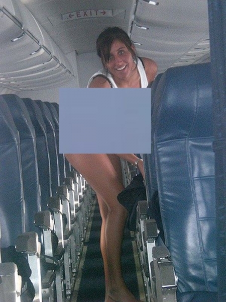 se schimba stewardesa0 