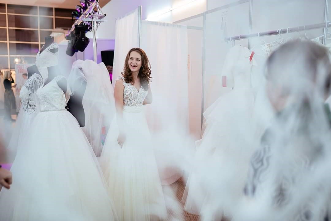 T_rg_pentru_mirese_05